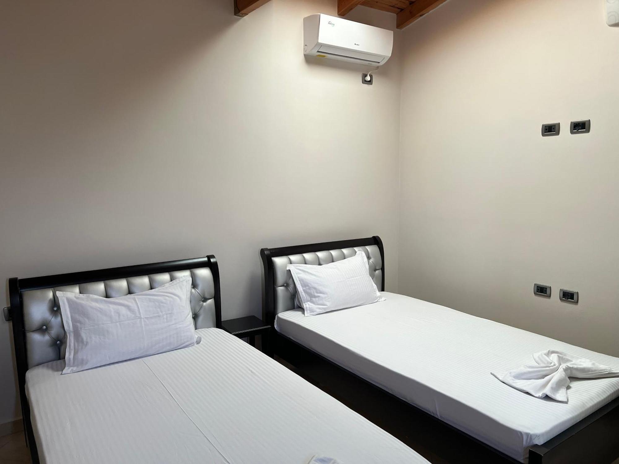 Amazing Familiar Apartments And Rooms Sarandë Eksteriør bilde