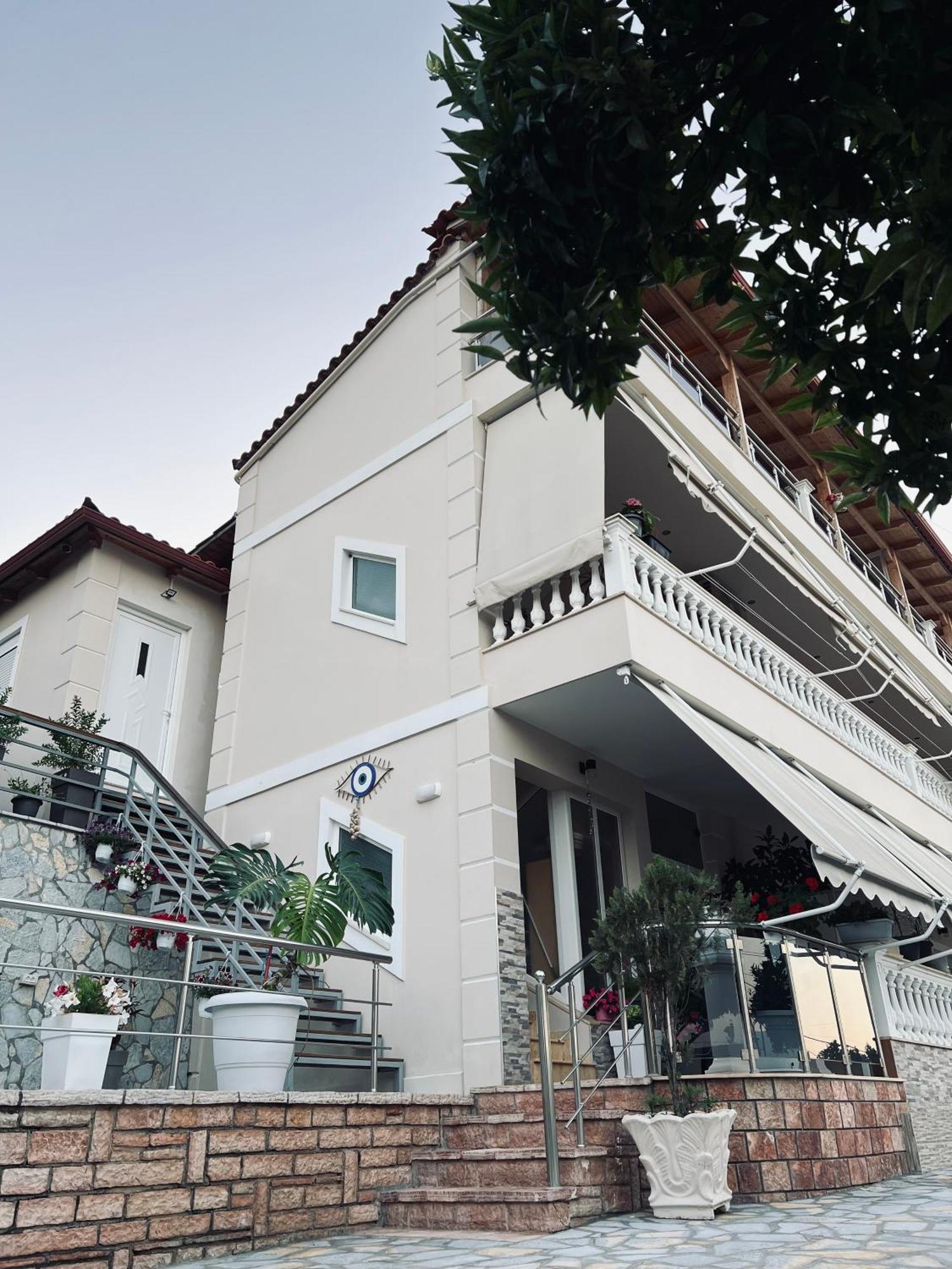 Amazing Familiar Apartments And Rooms Sarandë Eksteriør bilde